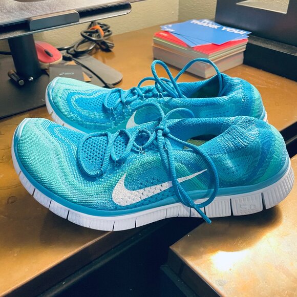 NEW Nike Free 5.0 Flyknit Women´s Running Shoes...